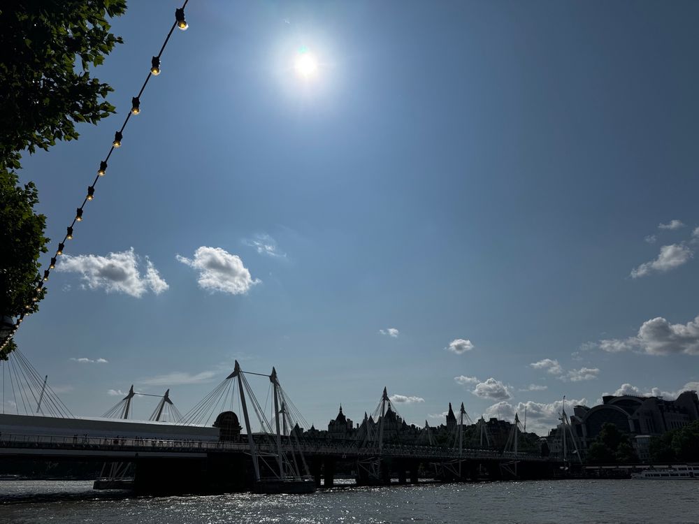 Sun shines over Waterloo Bridge