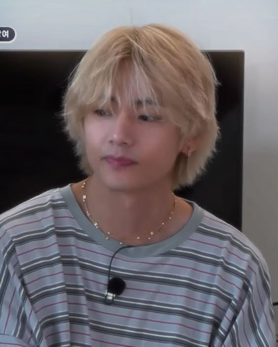 HES SO BOYFRIEND HERE IM GONNA KISS HIM ALL OVER HIS NECK 