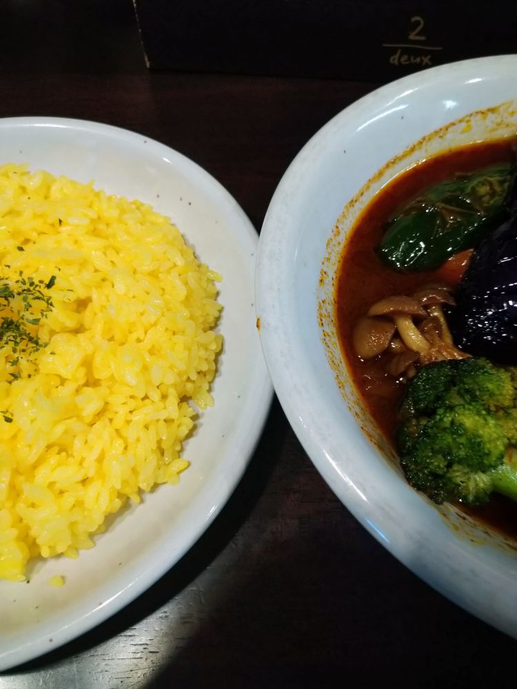 スープカレーとサフランライス