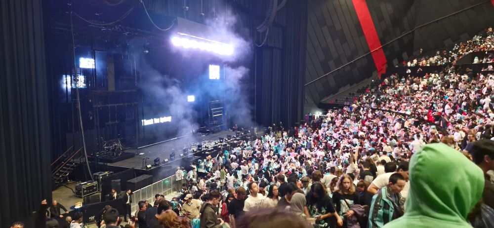 A final shot of the audience and the stage after the MIKU EXPO 2024 had concluded. The message on the stage reads "THANK YOU SYDNEY!"