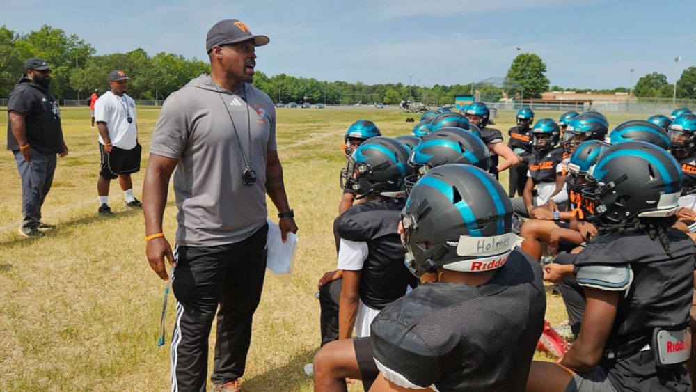 After winning 6 state football titles in Prince George’s Co., coach DaLawn Parrish heads south for new journey - WTOP News