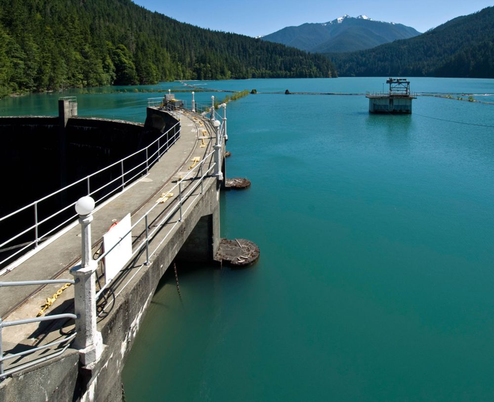 Glines Canyon Dam and Lake Mills on Elwha river.