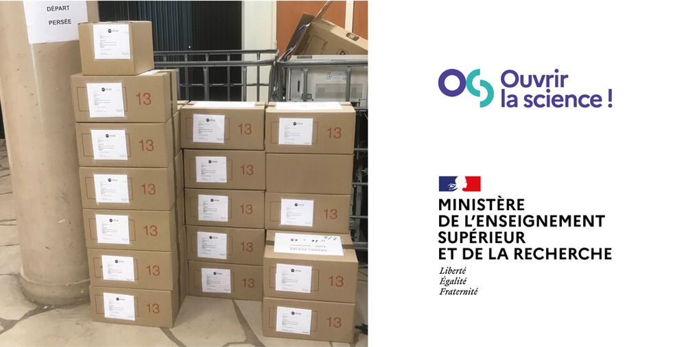À gauche : cartons de livres des Éditions universitaires de Dijon à expédier. À droite : logos du Comité pour la Science ouverte et du Ministère de l’enseignement supérieur et de la recherche.