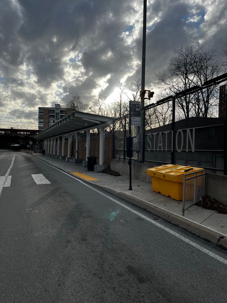 Negley Station Inbound