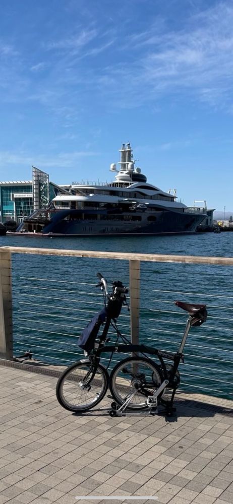 Zuckerburg’s ridiculously gigantic stupid does this make my penis look bigger yacht. 