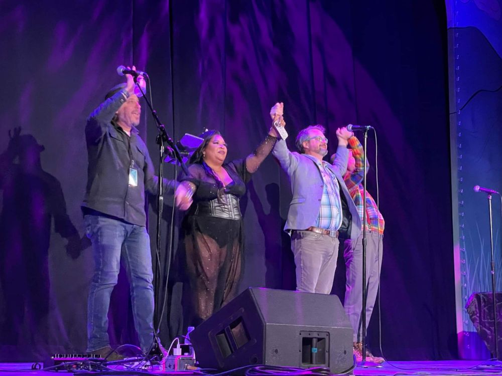 Final Bows of Danny Schmidt, Symphony Saunders, Jeffrey Cranor and Cecil Baldwin from WTNV tour in 2023 at the Taft Theater 