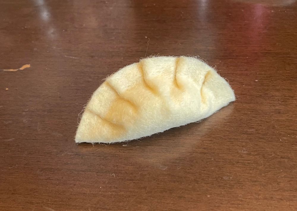 フェルトで作ったぎょうざの写真