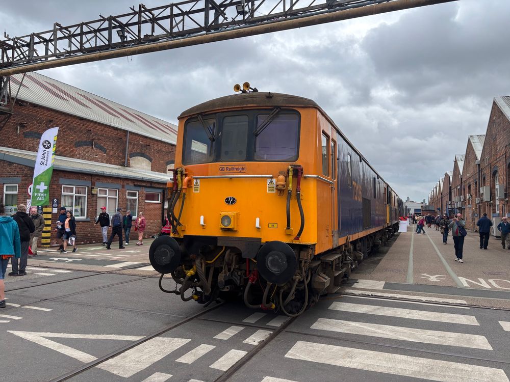 A class 73 electro diesel locomotive 