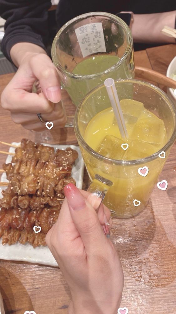 久しぶりにお酒飲みました。
(奥が自分です)