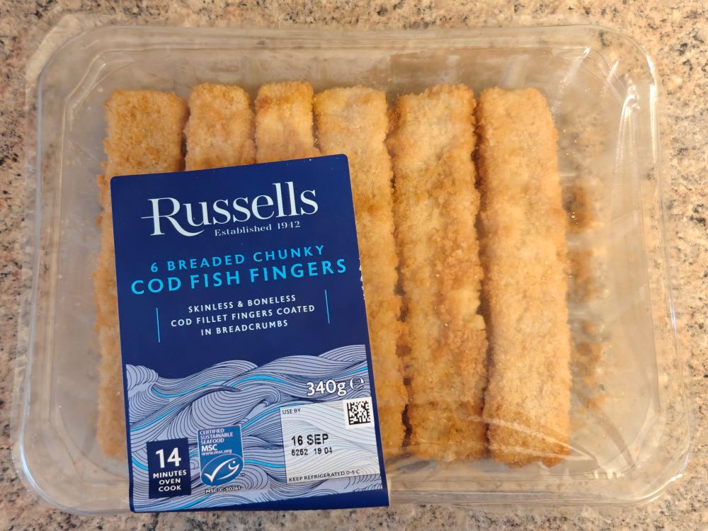 photo of ginormous fish fingers (the Russells 6 breaded chunky cod fish fingers)