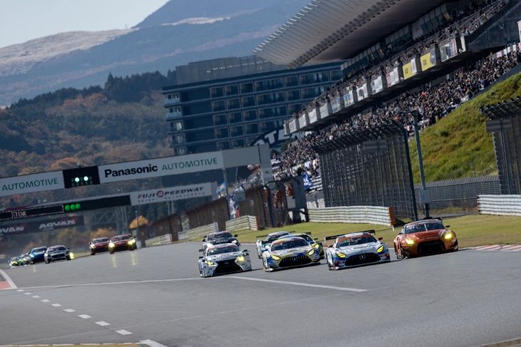 Start of the 2024 Super Taikyu Series finale at Fuji