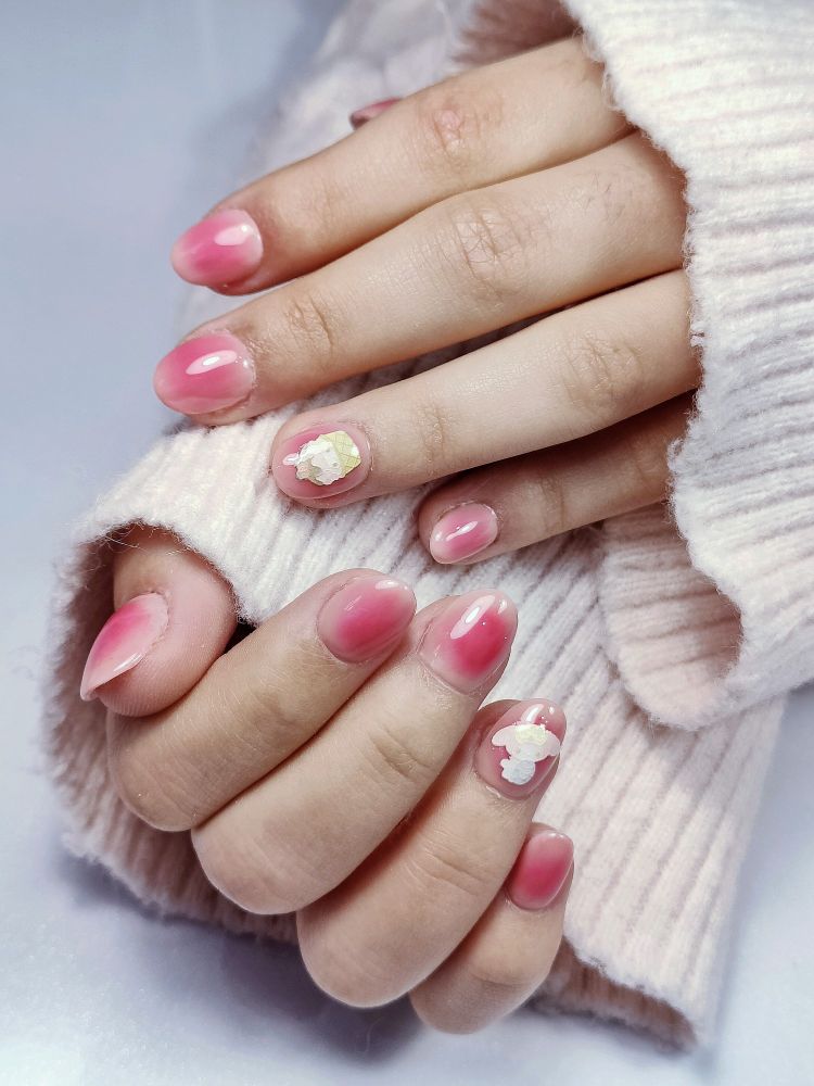 Blush nails