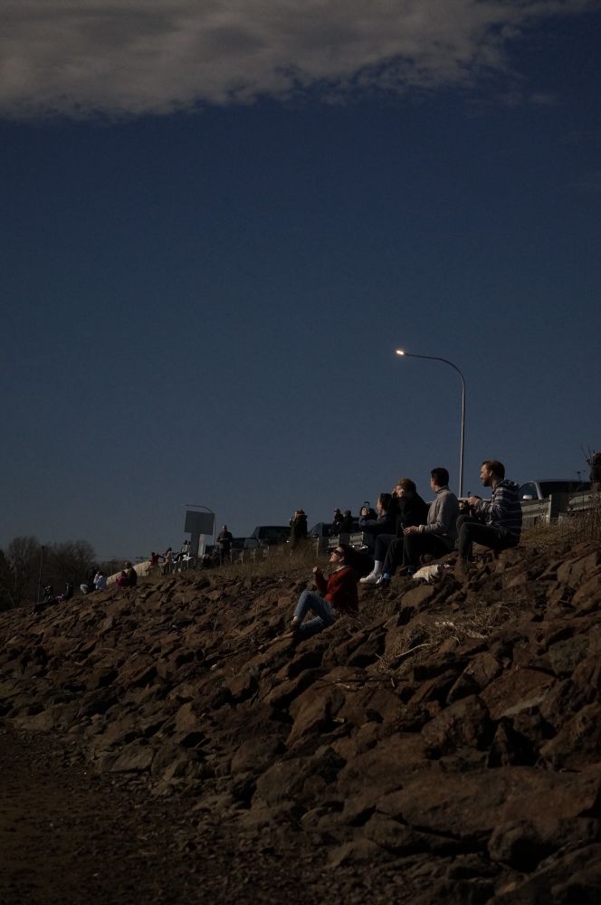 eclipse onlookers. 