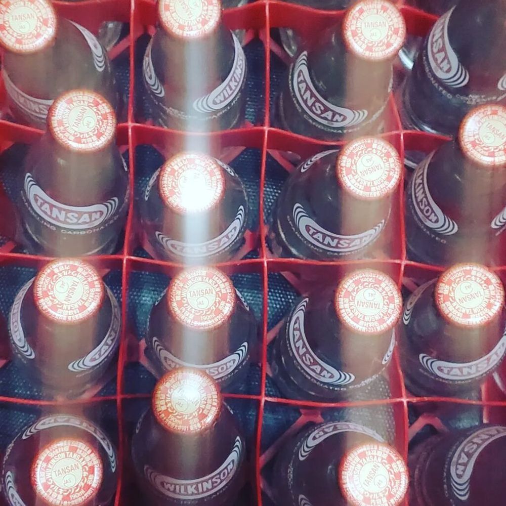 暑い！！本日も(多分)町田で一番美味しいビールをご用意してお待ちしております#オタクバー #町田 #杏東ぢーな  #雷門風太  #日曜営業 #U25割 #はじめての女性は1杯無料