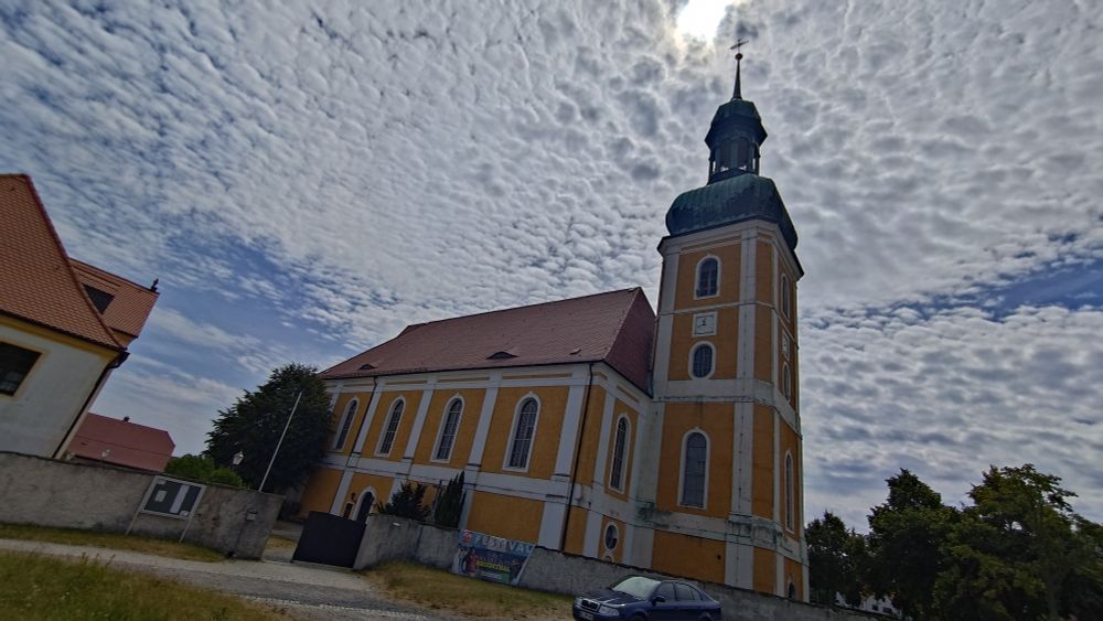 Die Wallfahrtskirche in Rosenthal (Ralbitz).