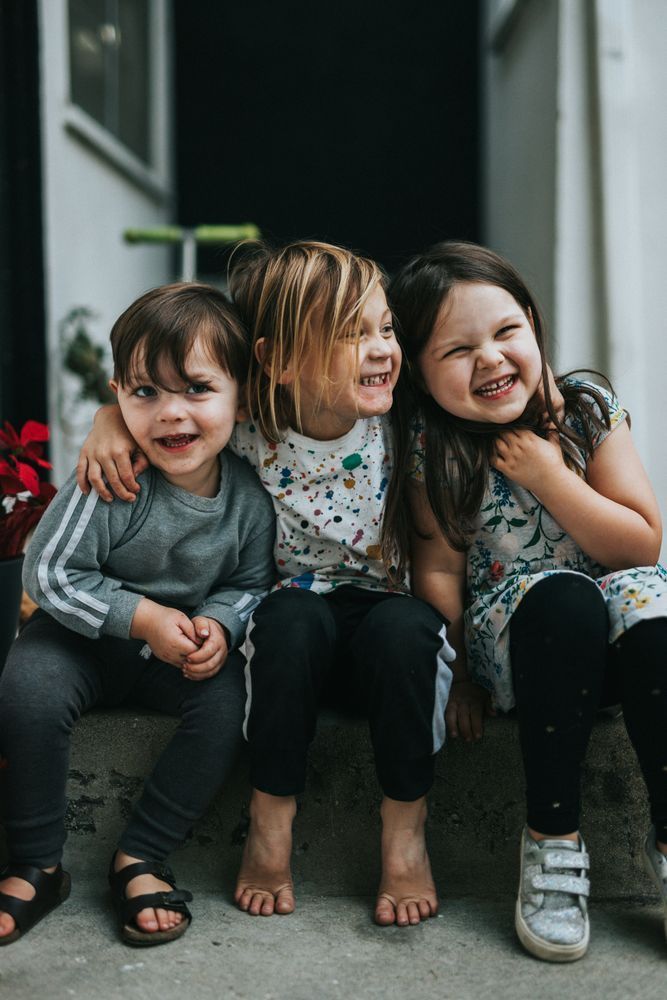 children laughing 