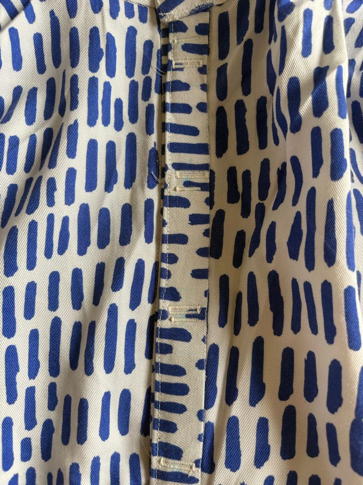 3 of 4 buttonholes failed on first go so have a line of failed stitching next to them. This also means they are no longer evenly spaced 
