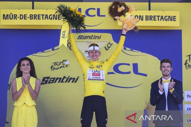 Pogacar menangi etape ketujuh dan rebut pimpinan Tour de France