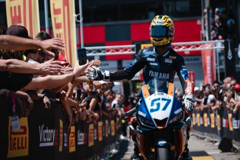 Aldi Mahendra ukir sejarah dengan juarai World Supersport 300 2024