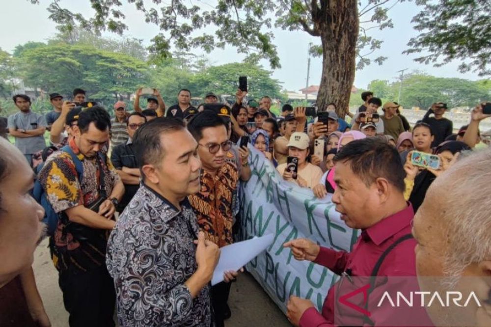 Puluhan warga hadang penyitaan lahan permukiman di kawasan KBT