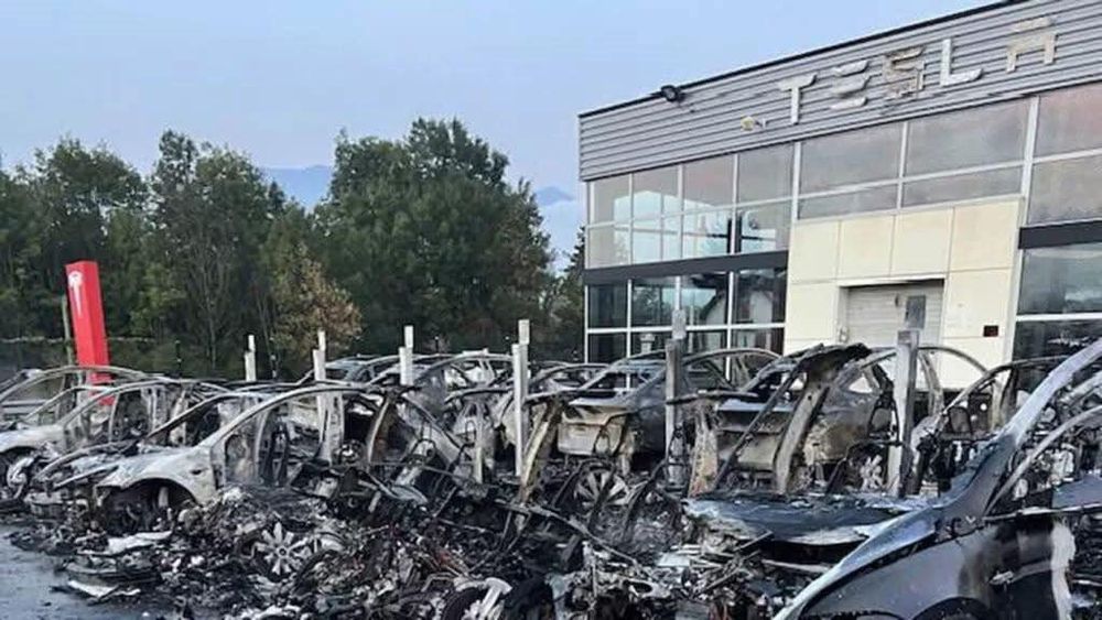 Dozens of teslas burnt to a crisp 