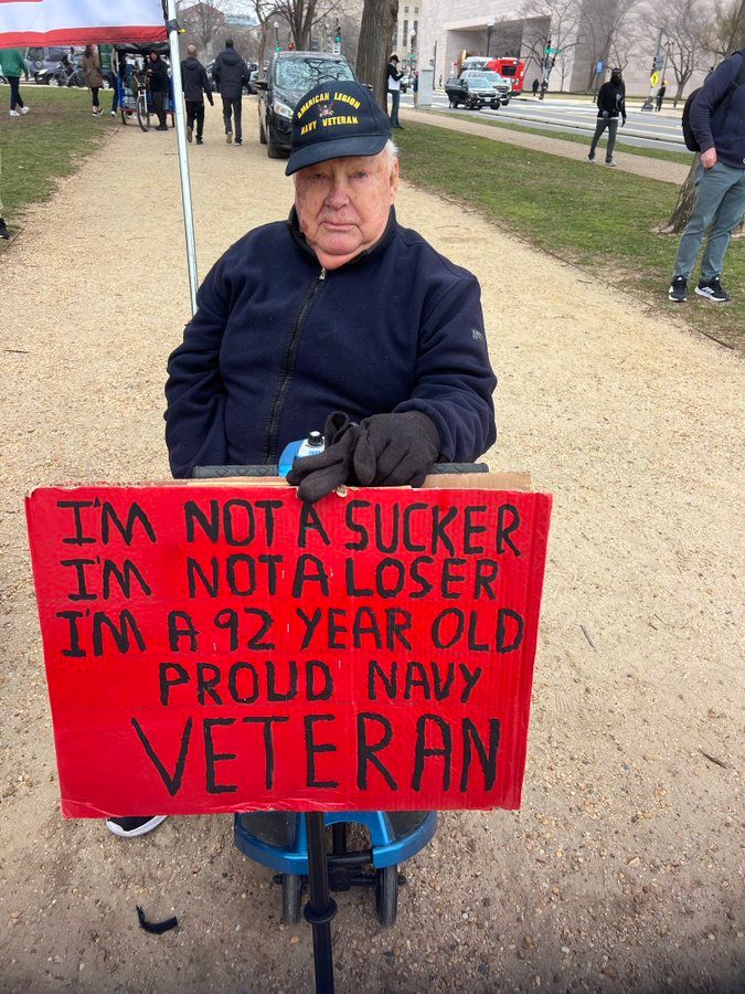  
IM NOT A SUCKER IM NOTA LOSER IM A 92 YEAR OLD
PROUD NAVY VETERAN