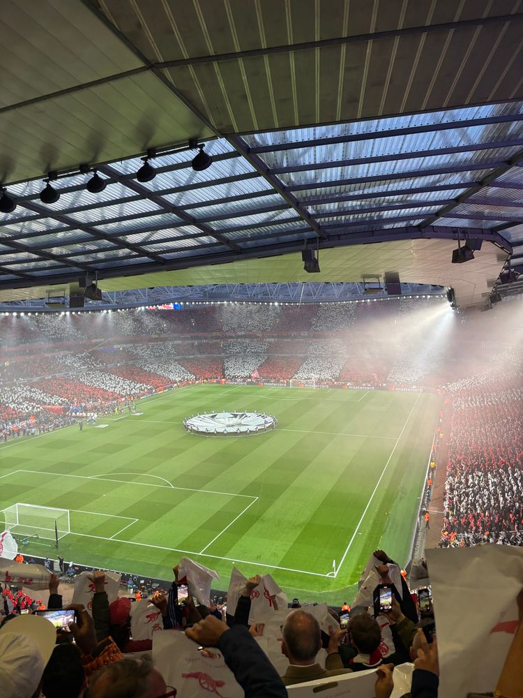 Photo of the Emirates stadium - Arsenal v Madrid
