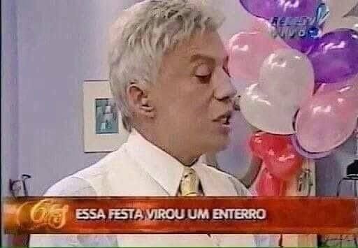 meme do clodovil "essa festa virou um enterro"