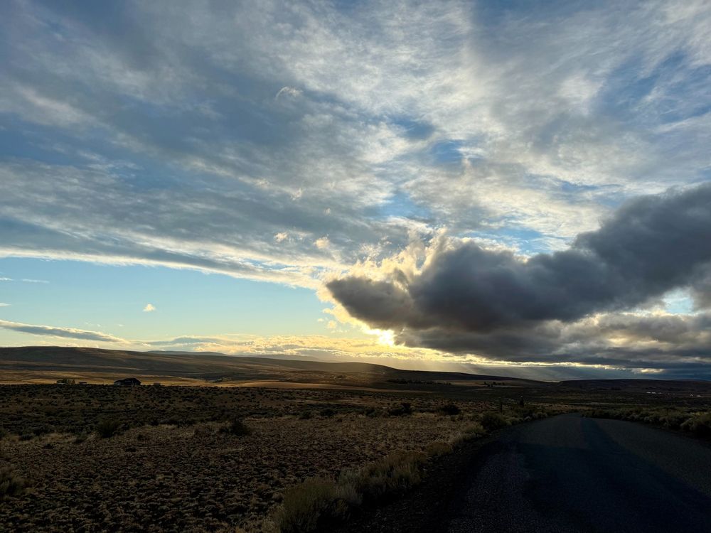 More of the storm clouds moving in fast, it was a fascinating day of sky and clouds and light.