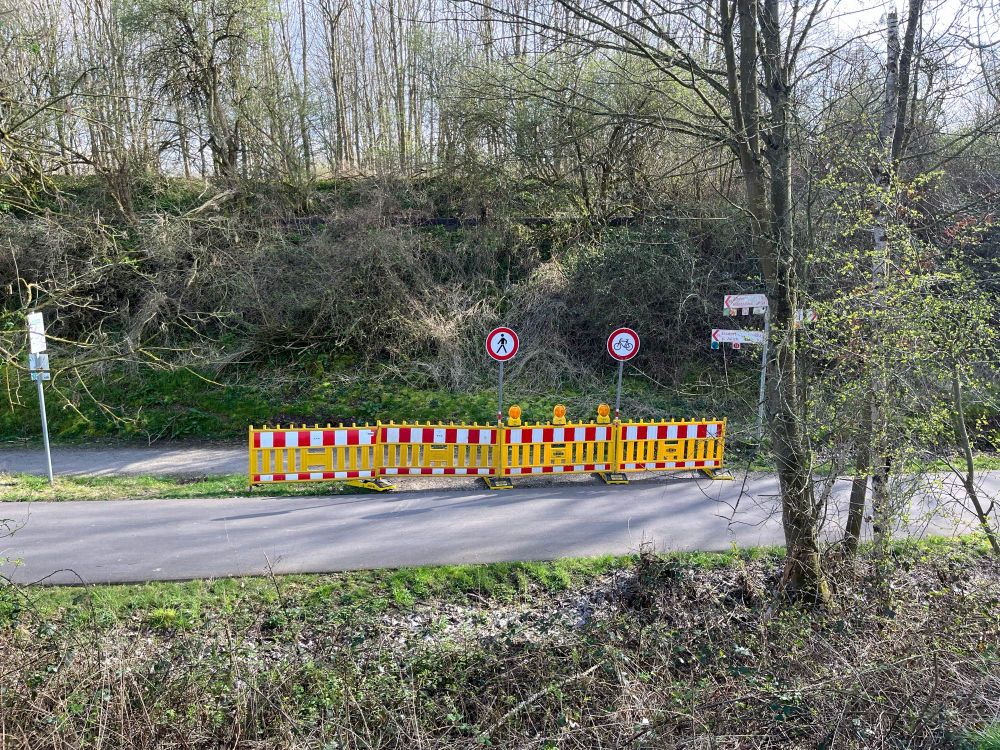 Gesperrt Radweg.