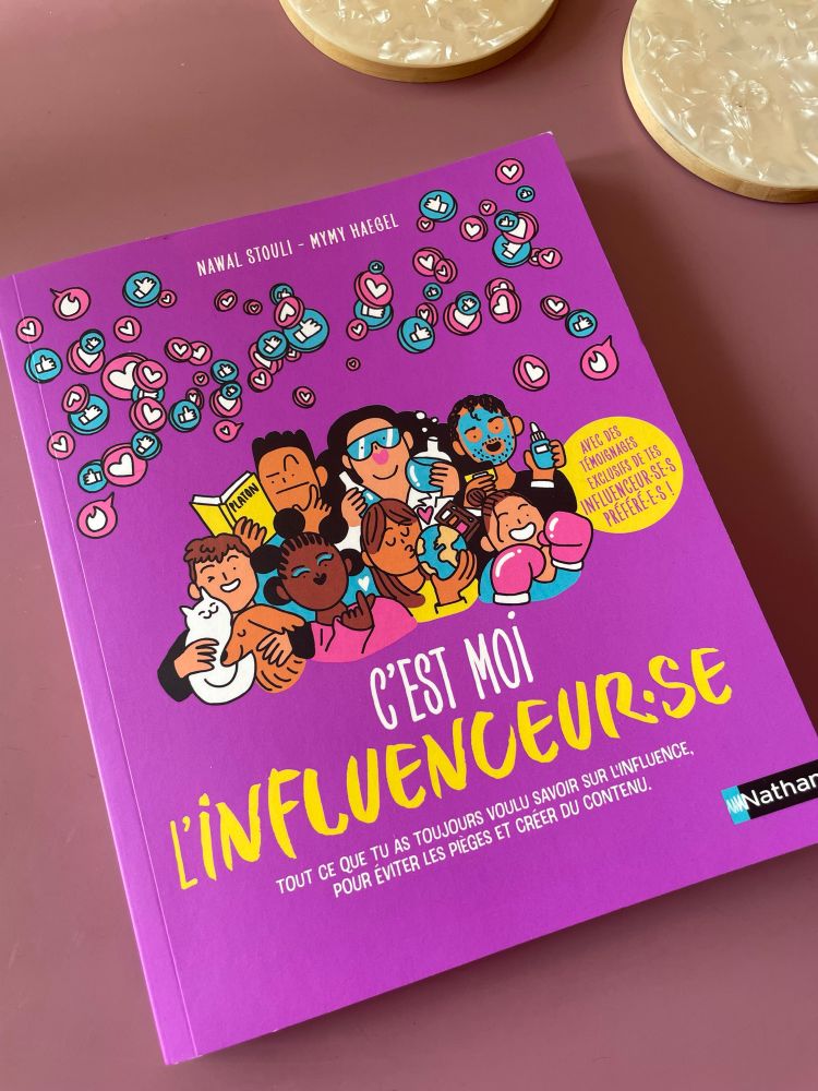 Couverture du guide « C’est moi l’influenceur•se » aux éditions Nathan 