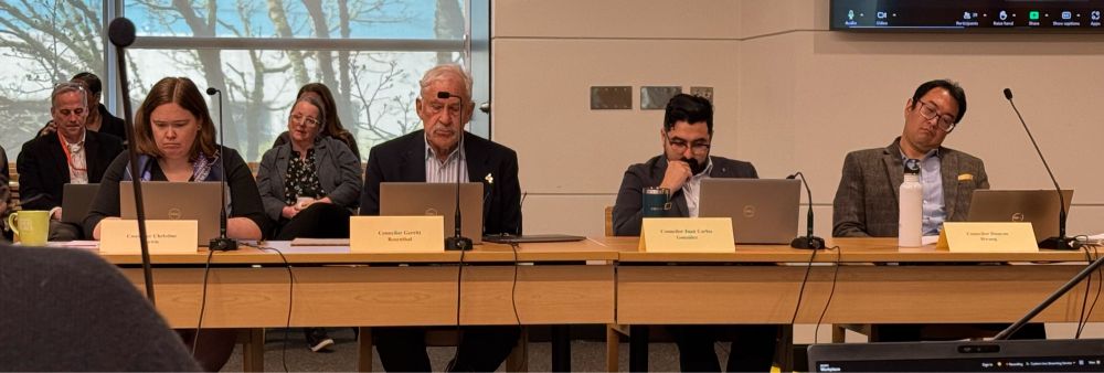 4 Metro Councilors at the dentist 
