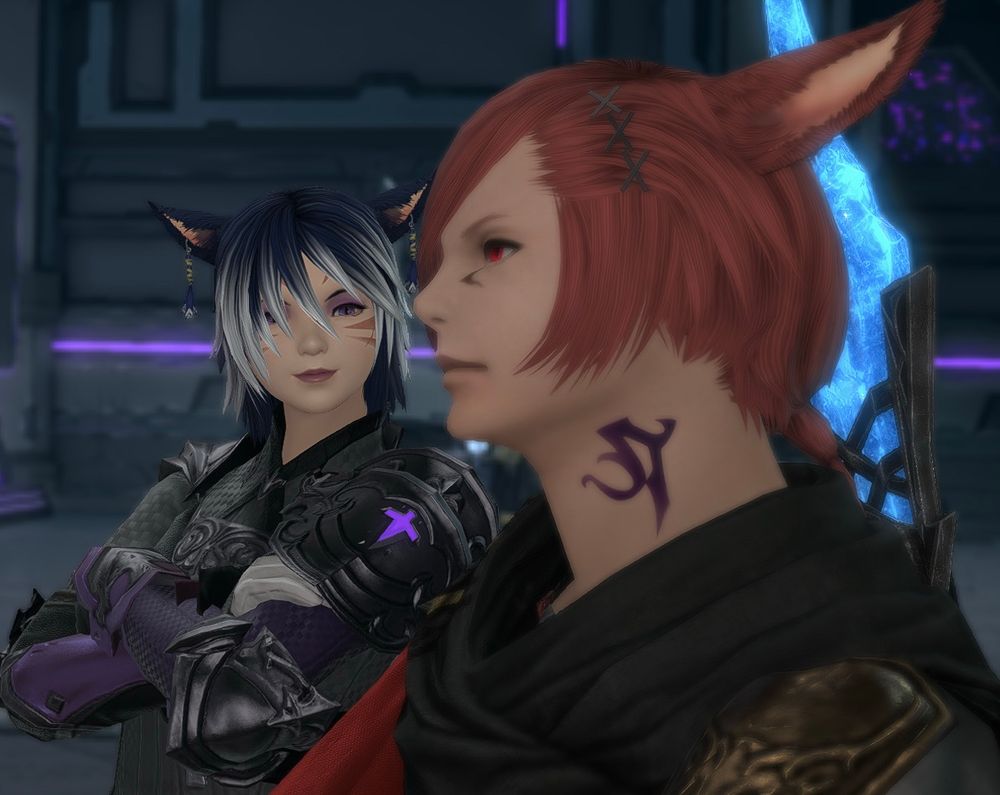 A screenshot of F’lusk staring longingly at G’raha, arms crossed while he looks ahead.