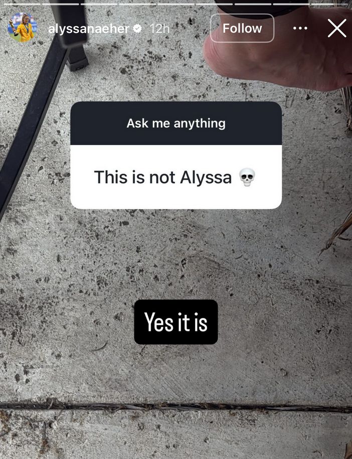 Another ask me anything page on Alyssa Naeher's profile. The question: "This is not Alyssa (skullface emoji)", The answer: "yes it is"