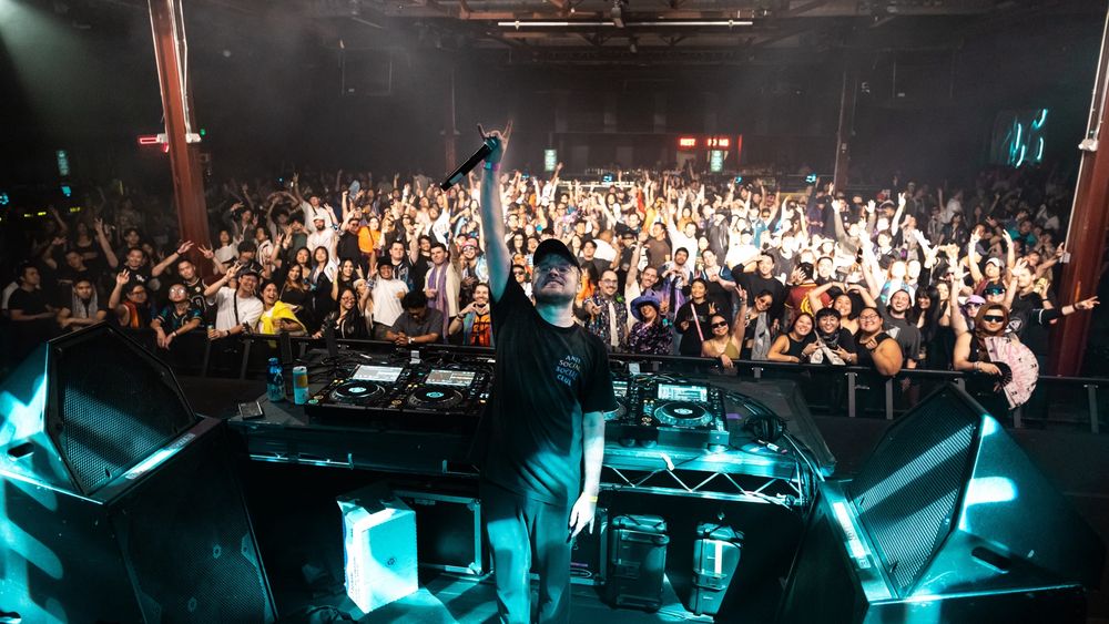 My set at midway with a bunch of beautiful faces ❤️