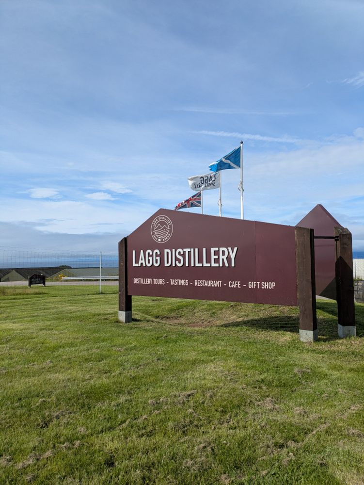 Panneau indiquant Lagg Distillery 