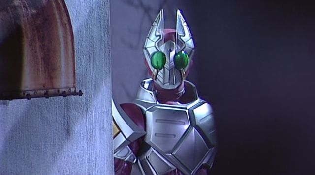 Kamen Rider Garren staring
