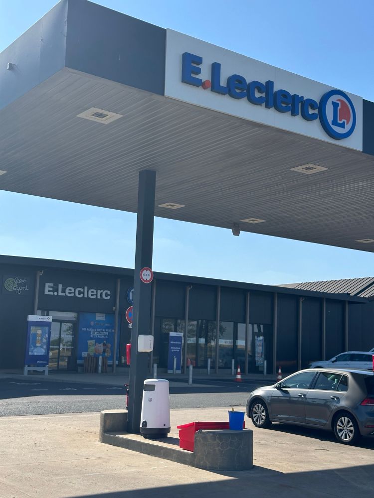 The forecourt of an E Leclerc service station in France. This is funny if you too grew up watching Allo Allo, otherwise it will mean nothing and you have judged me accordingly.