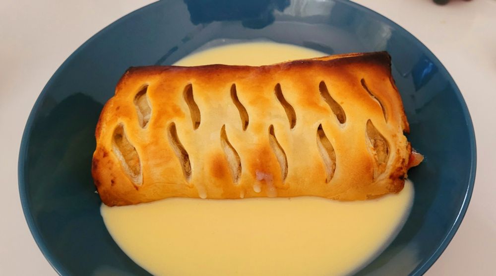 Apfelstrudel mit Vanillesoße