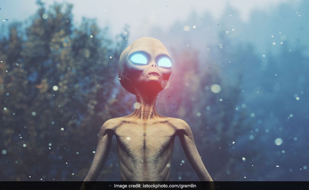 Aliens Might Be Living Among Us ''Disguised As Humans'', Claims Harvard Study