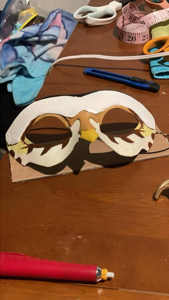 Diluc’s mask from the Webcomic