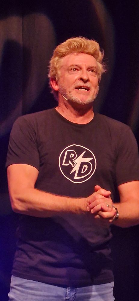 Rhys Darby at his Edinburgh Fringe show on the 6th of August 2025. Photo taken by me
