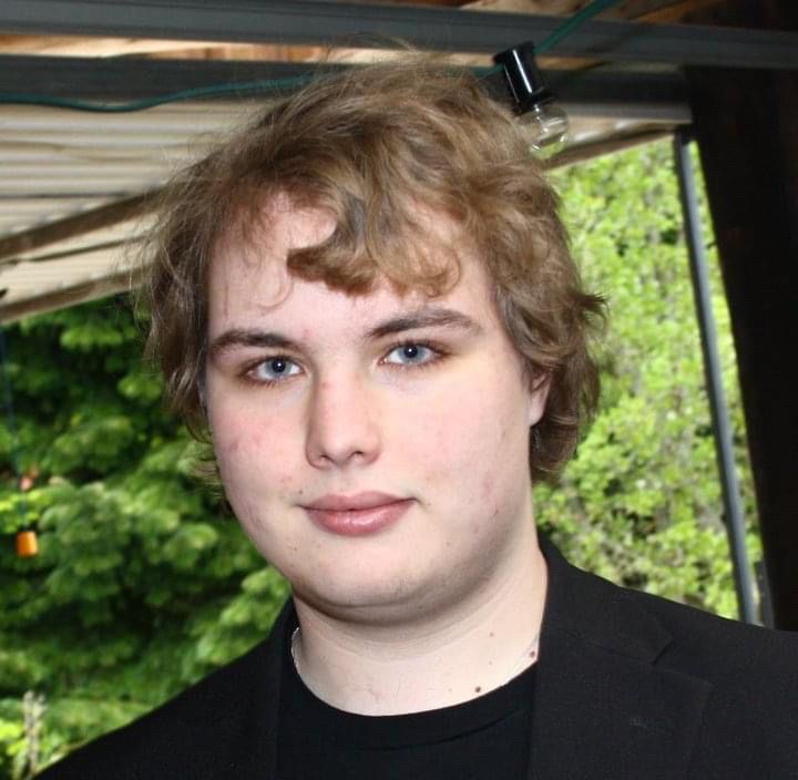 Heikus vor 13 Jahren. Ohne Bart, mit komischen Haaren und komisch sitzendem Sakko