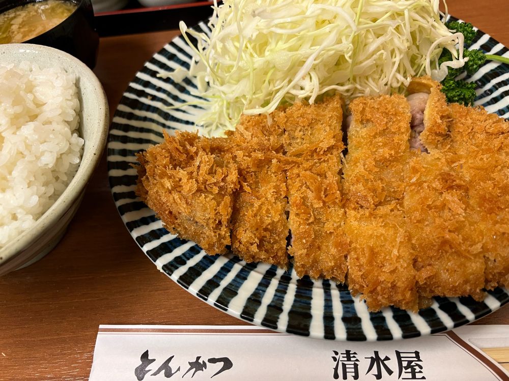 池袋にある清水屋のとんかつ