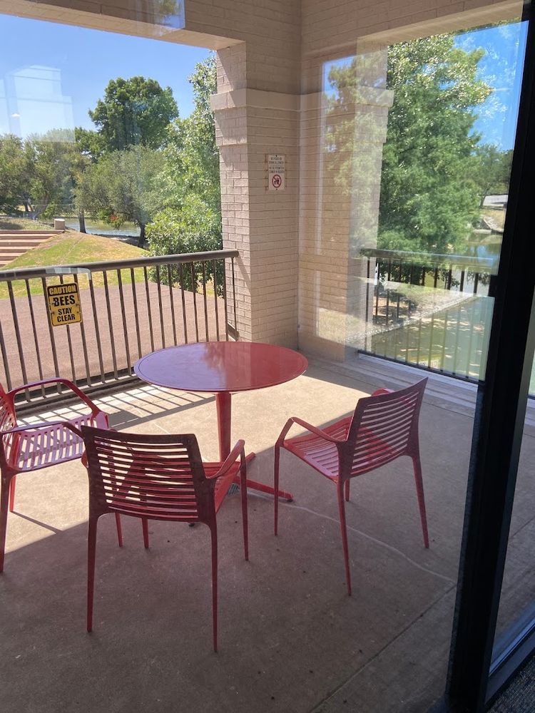 Farmers Branch Manske Library