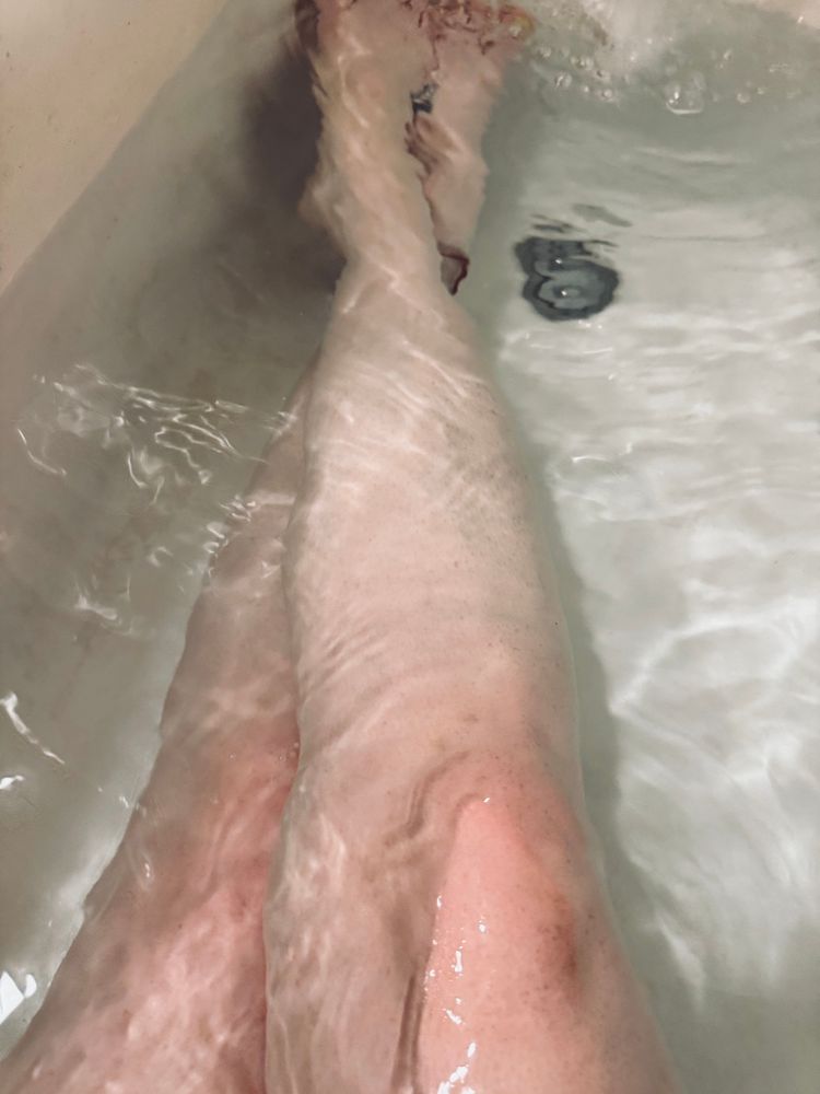 Running water bathtub legs 