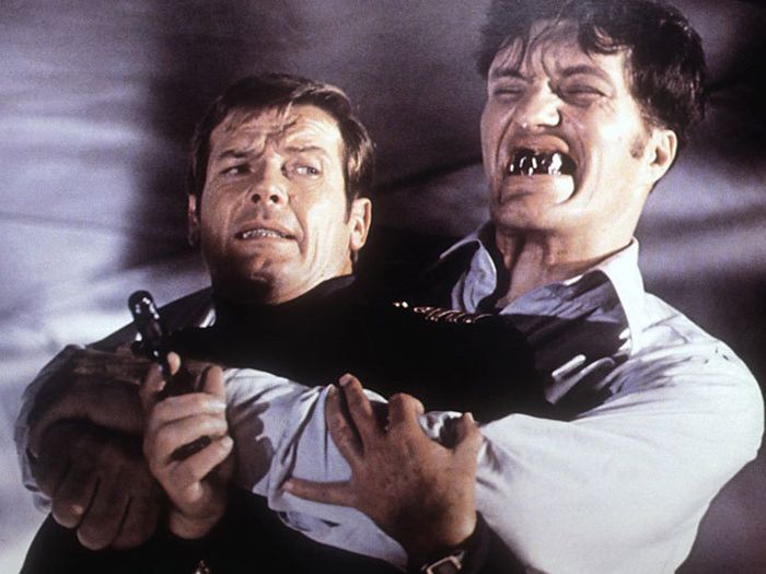 Roger Moorecand Richard Kiel as James Bond and Jaws