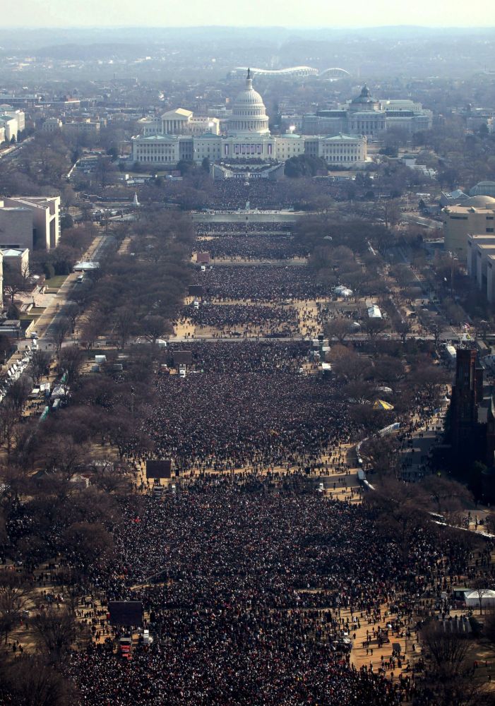 Washington, DC Monday 1-20-2009 11:00 am Partly Cloudy 28° Wind Gusts of 23 mph.