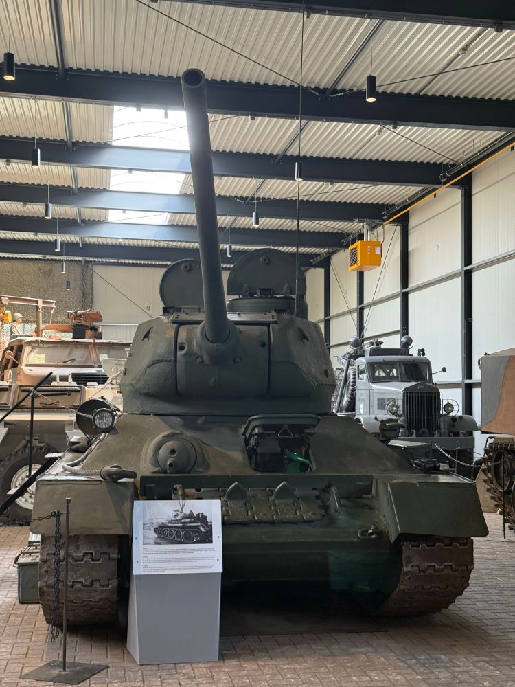 Russian T 34-85 tank in the Overloon Museum. Unfortunatly we couldn’t go inside.