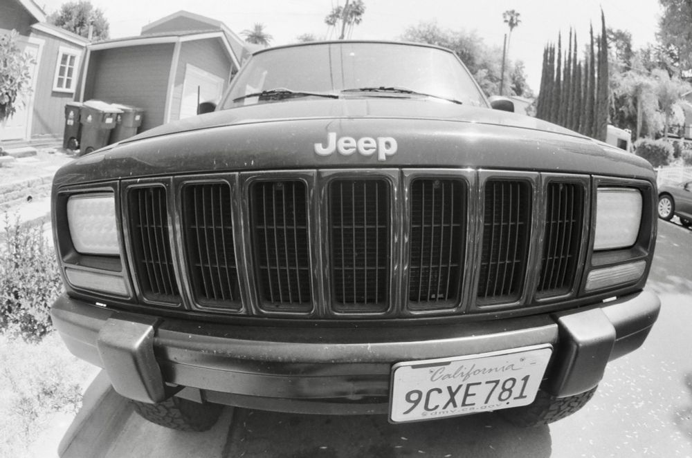 grill(e) of a jeep all fisheyed out